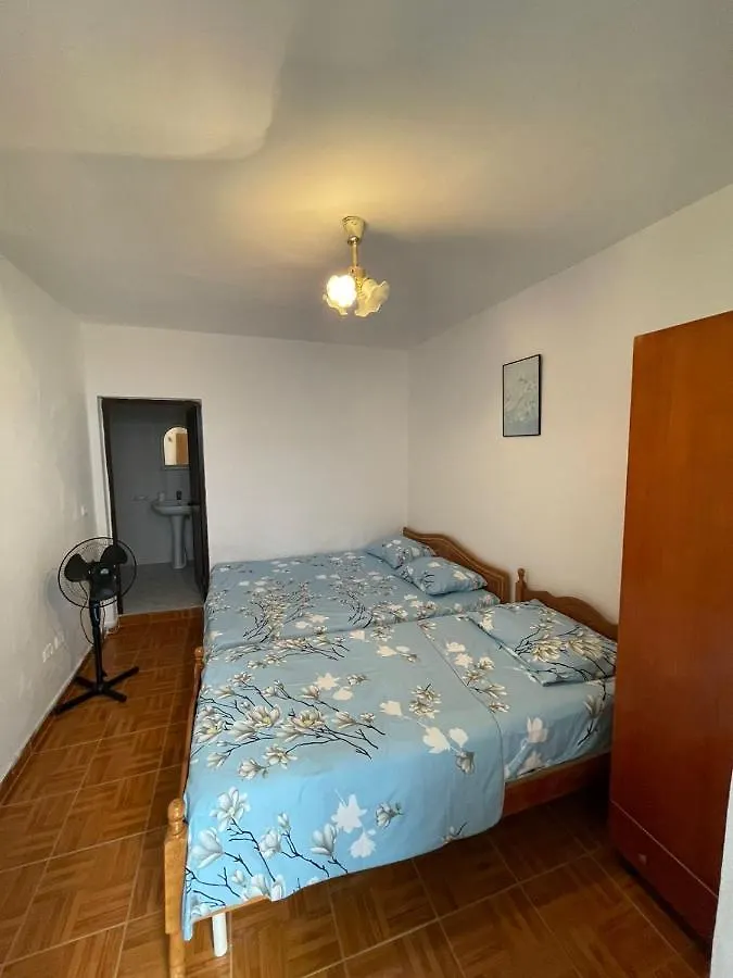 Guest house Nana'S Rooms Durres